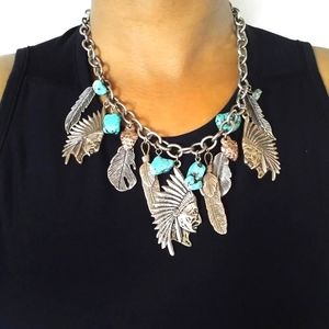 Beautiful Native American turquoise copper color silver tone necklace.